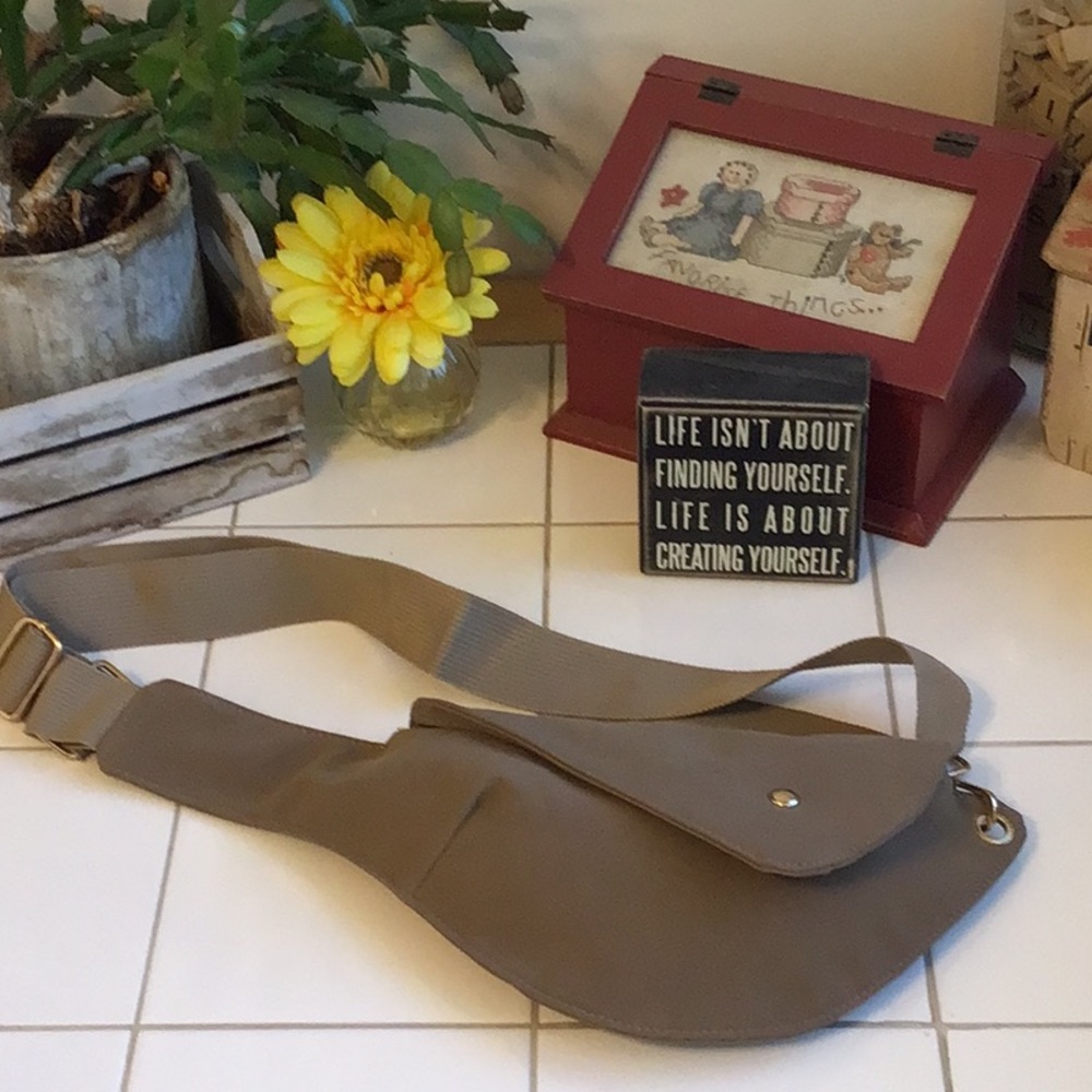 ‘SHEIN’ Classy Brown Sling Bag